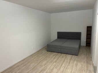 Prenájom 2 izbový byt Lichnerova Senec - 3