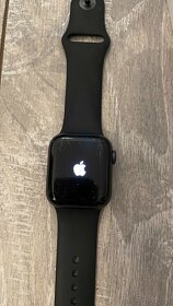 Apple Watch 4 , 40mm Space Gray - 3