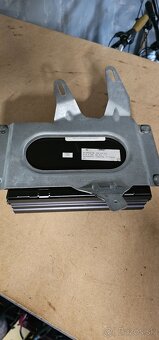 Bose zosilňovač audi tt 8n8 035 223 - 3