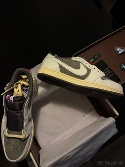 Jordan 1 Travis Scott Reverse Mocha - 3