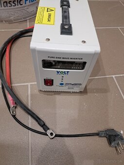 Záložný zdroj VOLT Sinus Pro 800 E 12/230V 800VA 500W - 3