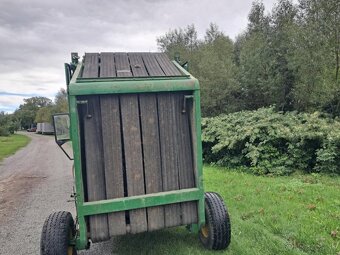 Balíkovač John Deere - 3