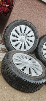 Plechové disky Škoda 5x100 a zimné Hankook 195/60 R16 - 3