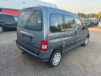 Peugeot Partner 1,6 HDI 55KW 9HW prodám díly - 3