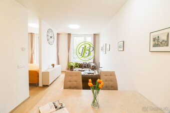 Zariadený 1,5-izb. byt s parkovaním v projekte Vydrica v Sta - 3