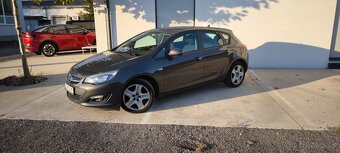 Predám Opel Astra J , 1,6 Automat Benzín r.2015 132000Km - 3