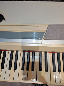 Korg SP 170 klavír. - 3