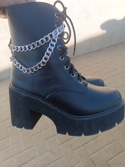 Dámske čižmičky na jeseň veľk.40 - 3