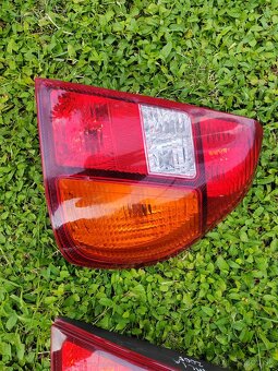 Renault Thália zadné svetlá - 3