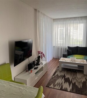 Na prenájom 2 izbový byt Myslenická 600,- Eur - 3