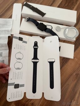 Apple Watch Series 7 45 mm Midnight blue / tmavo modrá - 3