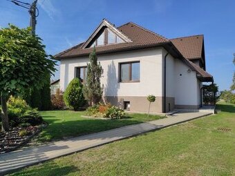 Viacgeneračný RD na predaj, Osikov. 3 x samostatný vchod - 3