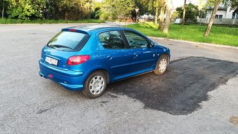 Peugeot 206 1.4 benzín 55kw 68100km - 3