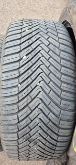 Predám 4ks.celoročné pneumatiky continental 225/45R17 94W. - 3