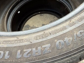 Kumho 285/40 r21 - 3