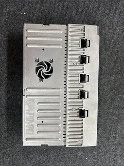 Zosilovač Harman Kardon Pro Logic 7 - 3