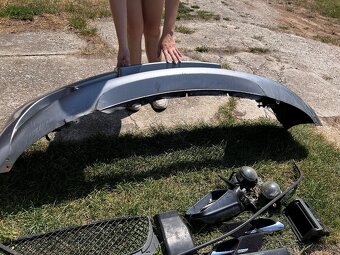 Predám diely z bmw e46 coupe facelift - 3