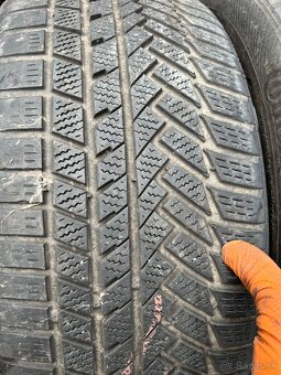 Zimne continental 255/40 R20 - 3