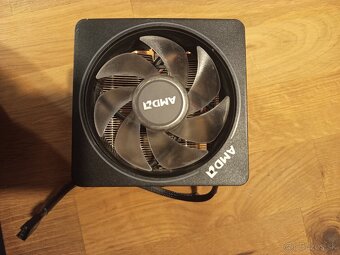 AMD Ryzen 7 2700X - 3