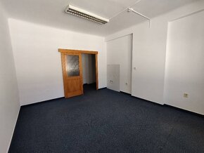 Ponúkame na prenájom kancelárie 33m2, v centre Žiliny. - 3