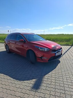 Kia Ceed sw Gold plus 1.5 117,5 kw - 3