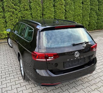 Volkswagen Passat Variant 2.0 TDI EVO Business DSG - 3