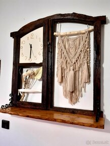 Originálne vintage okno s poličkou a hodinami - 3
