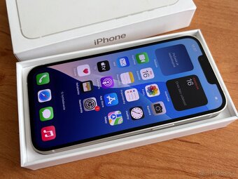 Apple iPhone 13 128GB - 3