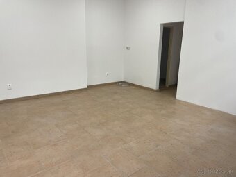 ++Obchodný priestor s výkladom v centre mesta++ - 3