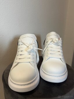 Alexander McQueen - 3