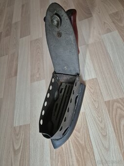 STAROŽITNÁ ŽEHLIČKA - 3