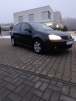 Volkswagen Golf 5 1.4 Comfortline - TOP stav - 3