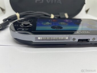 PS Vita Wi-Fi (PCH-1004) OLED - 3