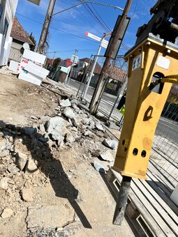 Búracie práce hydraulickým kladivom - 3