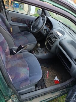 Clio - 3