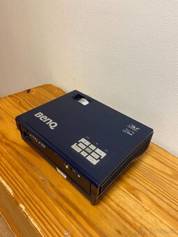 Predám projektor Benq MP611C - 3