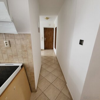 Prenájom 2 izbový byt, balkón na Štefánika (Staré sídlisko) - 3