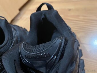 Balenciaga Defender - 3