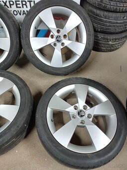 4ks alu disky orig. Škoda 5x112 R17 225/45 r17 - 3