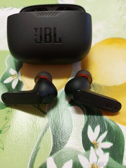 Predám Bluetooth slúchadlá JBLtune 230tws - 3