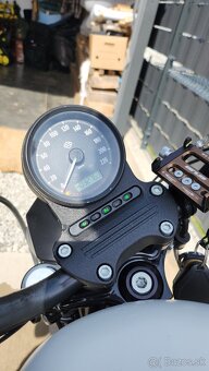 Harley Davidson Iron 883 2018 (Boneville salt) - 3