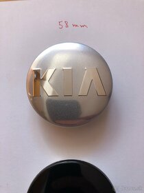 Stredové krytky (pukličky) Kia-priemer 58,56 mm čierné/sivé - 3