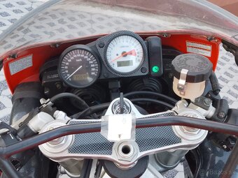 Suzuki GSX-R 750 SRAD - 3