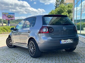 Volkswagen Golf - 3