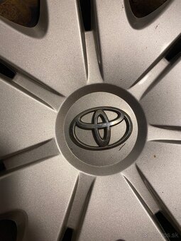 Plechové disky + puklice Toyota + pneumatiky 205/55 R16 91 H - 3