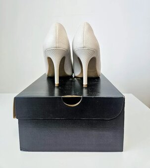 Kožené vysoké business lodičky Baťa béžové - 3