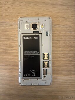 Samsung Galaxy J5 (2016) - 3