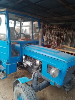 Predam traktor s prislusenstvom - 3