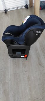 Britax Romer Swingfix M i-Size 9-18 kg - 3