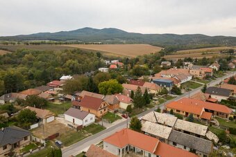 Exkluzívny predaj rodinného domu v obci Bojná - 3